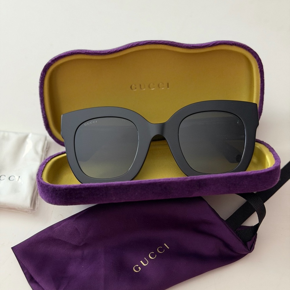 Gucci Black Square Sunglasses